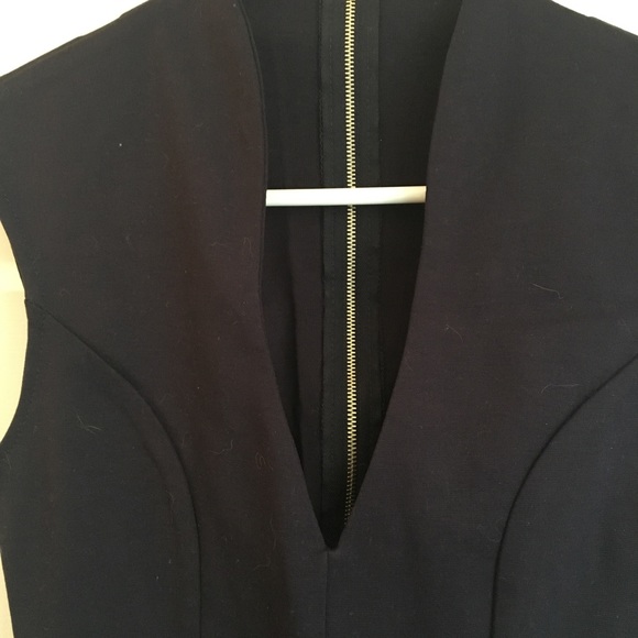 2/$11 💙 Navy Deep V Body Con Dress. NWOT - Picture 4 of 8